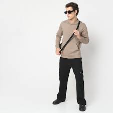 Travel outfit ideas for men’s fashion